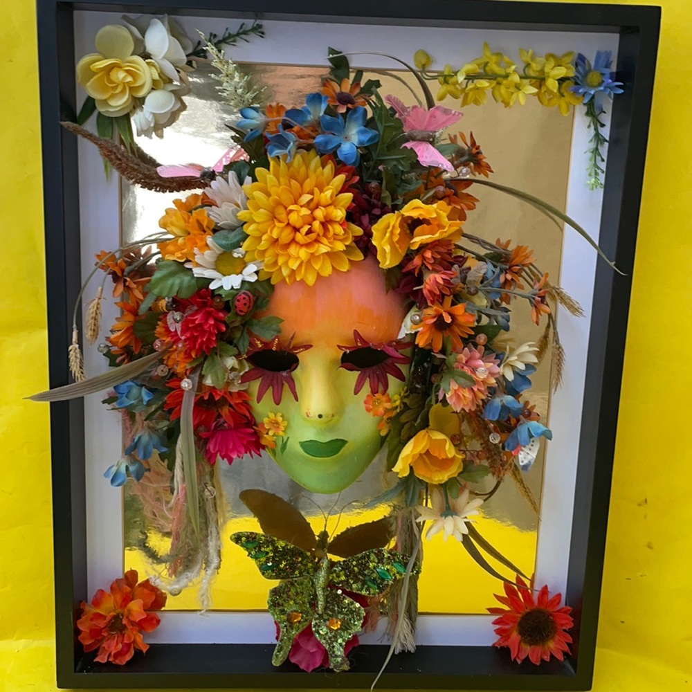 Vintage original art work Mask in frame - Picture 1 of 7
